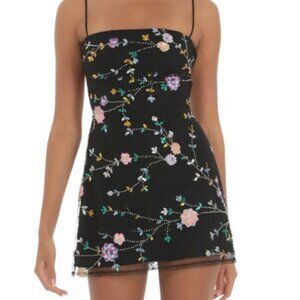 Lucy in the Sky Floral Sequin Dress in Black